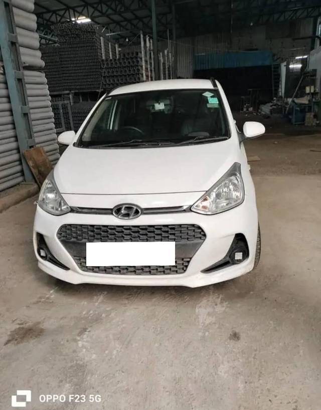 https://images10.gaadi.com/usedcar_image/4149666/original/processed_bfe7630a-5cee-4850-927b-7ccdea33ebdf.jpg?imwidth=6400