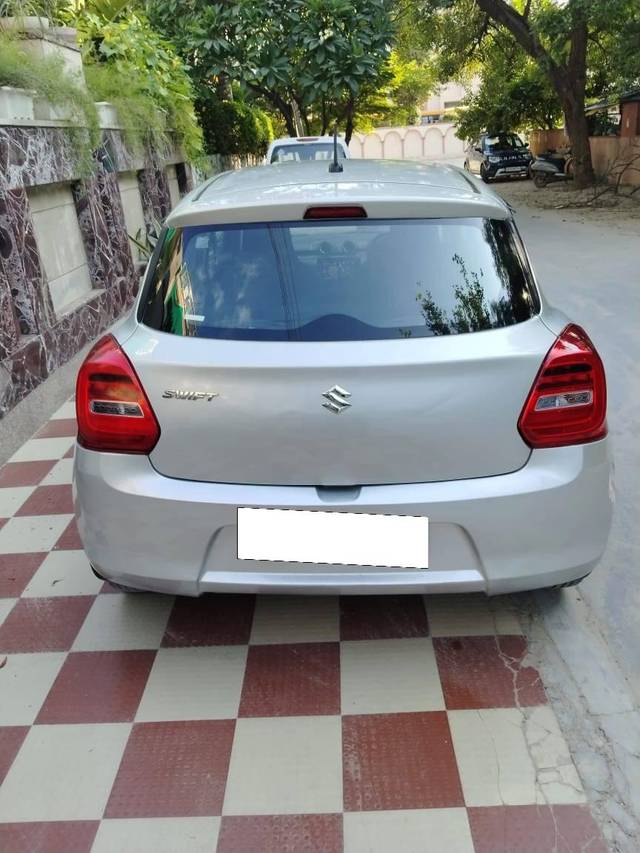 https://images10.gaadi.com/usedcar_image/4149707/original/processed_dfe0336925f26e2d2f3afeae052c6157.jpg?imwidth=6401