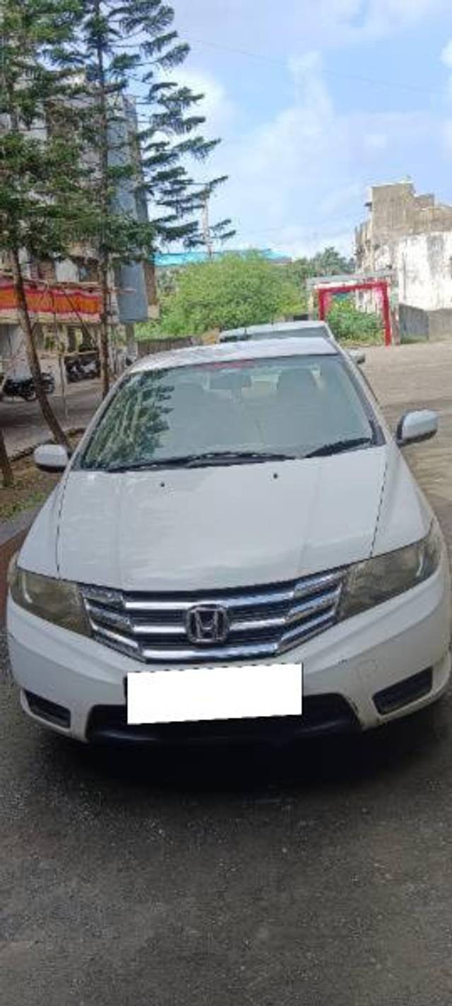 https://images10.gaadi.com/usedcar_image/4149745/original/processed_2183ae56-c1ba-45cd-98b0-ee85e952c18a.jpg?imwidth=6401