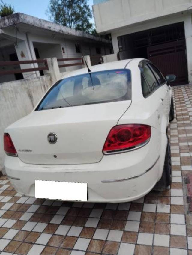 https://images10.gaadi.com/usedcar_image/4149800/original/processed_c32cfcd6-46c9-4803-95f7-50c9ea7e2874.jpg?imwidth=6401