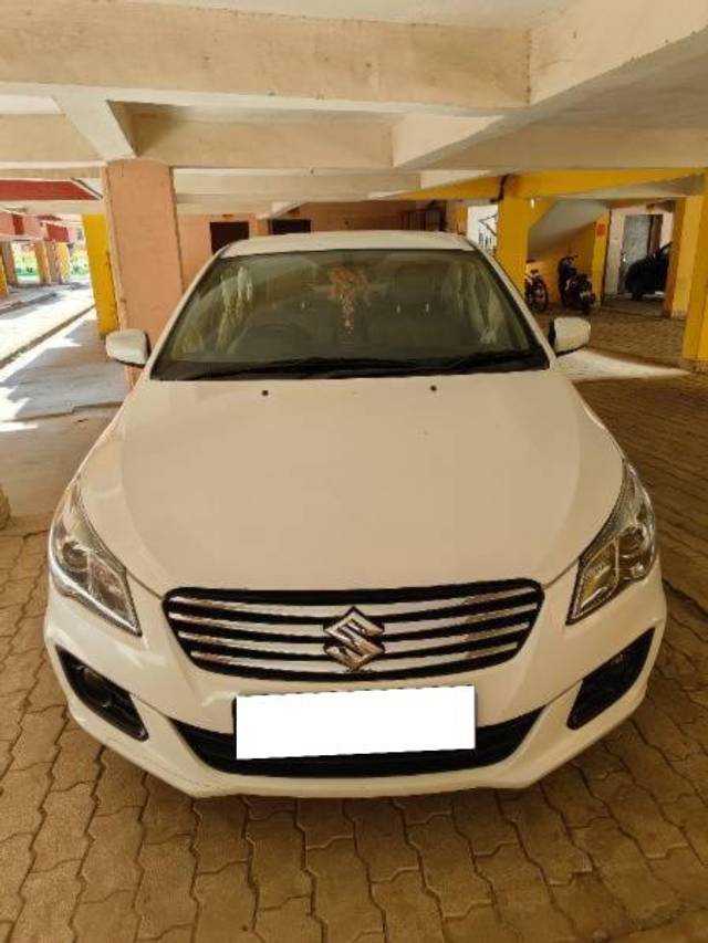 https://images10.gaadi.com/usedcar_image/4149874/original/processed_abe4c943-3ed6-4eb1-a9ff-cb9803408da5.jpg?imwidth=6401