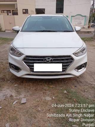 Hyundai Verna 2017-2020 Hyundai Verna CRDi 1.6 AT SX Option