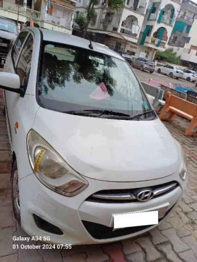 https://images10.gaadi.com/usedcar_image/4149945/original/processed_bd506ea2-1cdb-4870-a6ec-e636c4deb02a.jpg?imwidth=6400