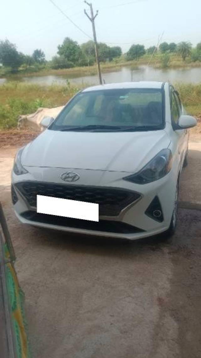 https://images10.gaadi.com/usedcar_image/4149946/original/processed_780df957-ea3f-4535-b4f4-446af188819c.jpg?imwidth=6400