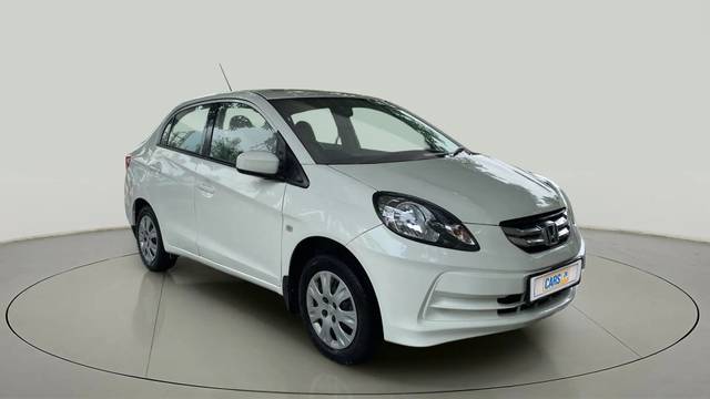 https://images10.gaadi.com/usedcar_image/4149978/original/6fec53c8a7dd44b1f4648a6efe99dcad.jpg?imwidth=6400