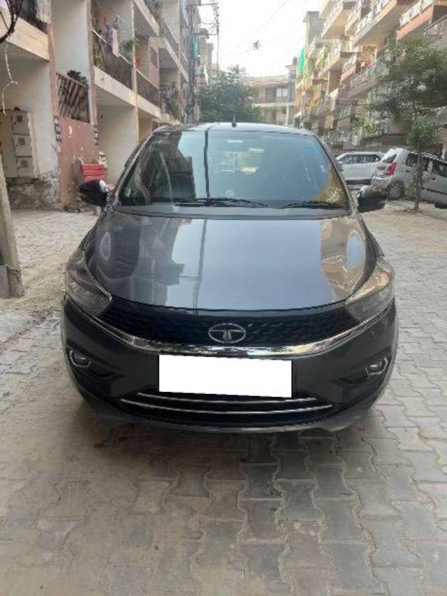 https://images10.gaadi.com/usedcar_image/4150044/original/processed_8226023f-3b5a-441d-91ed-840a5ef45310.jpg?imwidth=6400