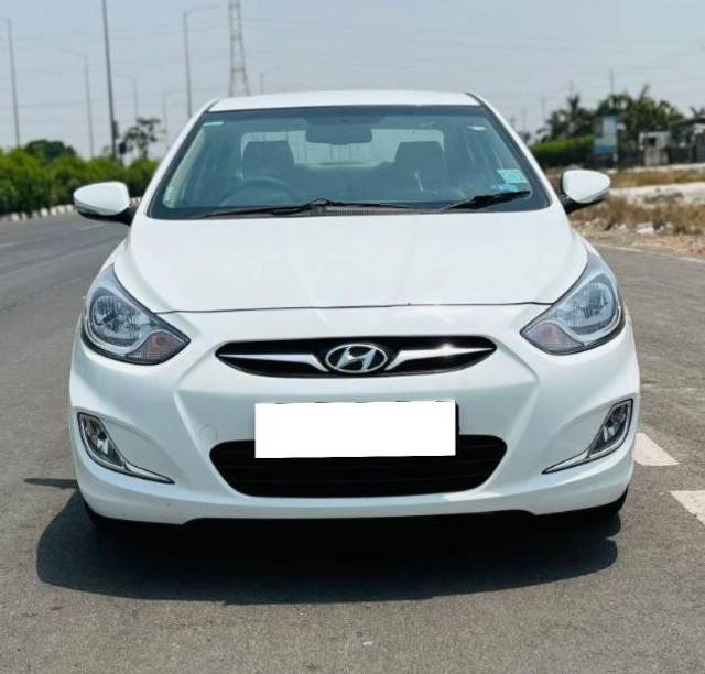 https://images10.gaadi.com/usedcar_image/4150308/original/processed_eaa9a785-e632-4457-bda0-4a84f86c327c.jpg?imwidth=6401