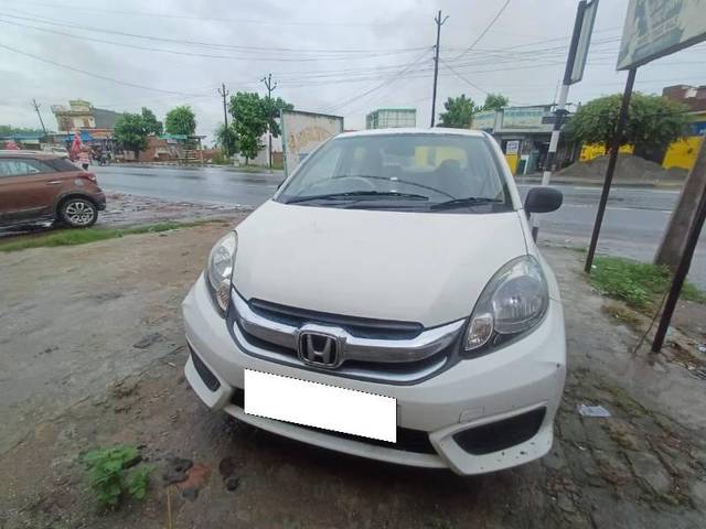 https://images10.gaadi.com/usedcar_image/4150330/original/processed_c168a8ca-b846-46e2-a62f-b1f20210ed64.jpg?imwidth=6400