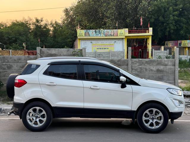 https://images10.gaadi.com/usedcar_image/4150400/original/processed_0cee54230dcca1d25052e29ef97b630f.jpg?imwidth=6401