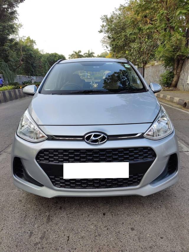 https://images10.gaadi.com/usedcar_image/4150434/original/processed_b3db09932efcd892e92d3a6da70c05b0.jpg?imwidth=6401