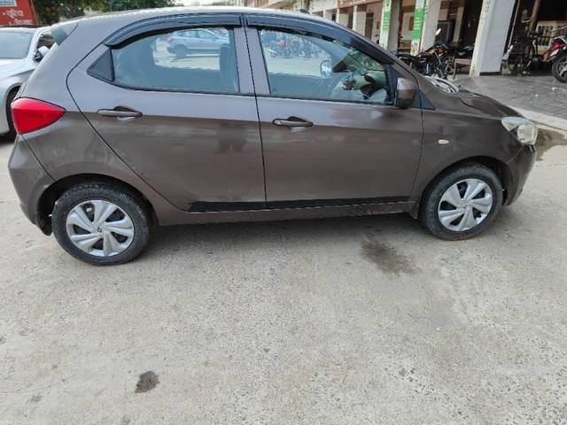 https://images10.gaadi.com/usedcar_image/4150496/original/processed_bd03af20-767b-4c2d-a9b8-7de7715d82ad.jpg?imwidth=6401