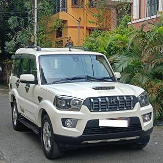 Mahindra Scorpio 2014-2022 Mahindra Scorpio S11