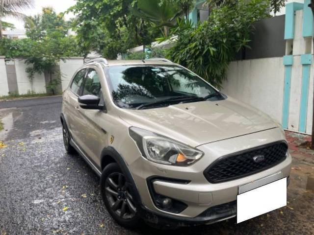 https://images10.gaadi.com/usedcar_image/4150606/original/processed_0d2c93f4-bcd8-4d7b-8cba-0b12a0f0128b.jpeg?imwidth=6400