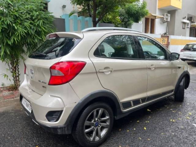 https://images10.gaadi.com/usedcar_image/4150606/original/processed_fee8f4e0-253d-4527-887f-02d6ba0853c0.jpeg?imwidth=6401