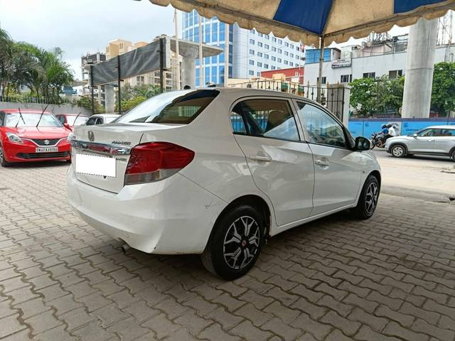 https://images10.gaadi.com/usedcar_image/4150692/original/processed_c7d5689317a5622c8015fa2f8d7bb2b2.jpg?imwidth=6401