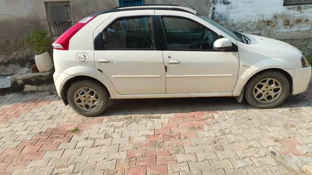 https://images10.gaadi.com/usedcar_image/4150790/original/processed_61cc5e24-6053-4490-957e-56c5cc3ca708.jpg?imwidth=6401