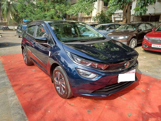 https://images10.gaadi.com/usedcar_image/4150922/original/processed_3406ab6fe9386d65b620d855d29a296f.jpeg?imwidth=6401