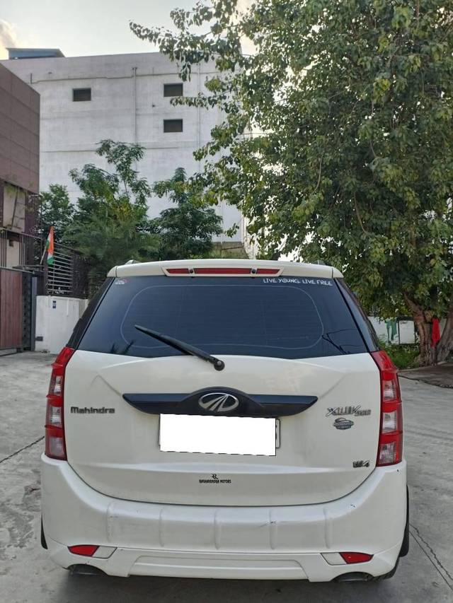 https://images10.gaadi.com/usedcar_image/4150945/original/processed_faeae03fa664eb906d2a56b562db3eb4.jpg?imwidth=6402