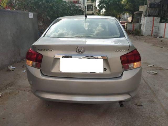 https://images10.gaadi.com/usedcar_image/4151020/original/processed_4d008238-bc81-45af-b69d-5028f0ca13c6.jpg?imwidth=6401