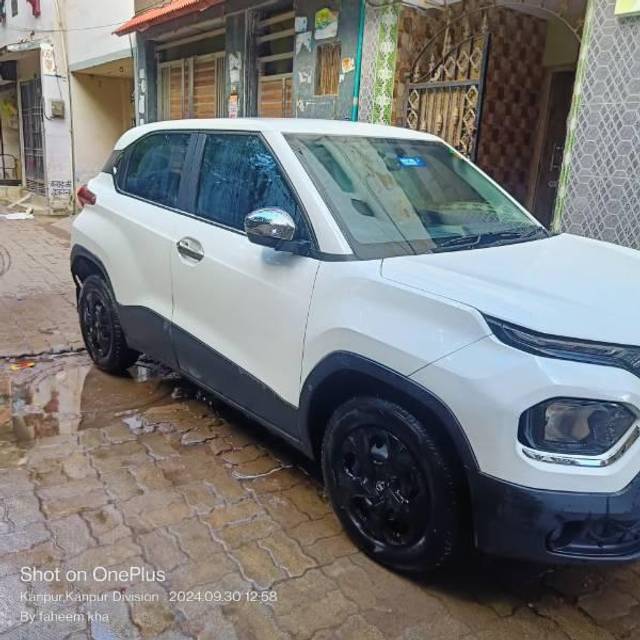 https://images10.gaadi.com/usedcar_image/4151028/original/processed_8d8ce9dd-f71d-46a7-b847-2ef7e8cd519d.jpg?imwidth=6401