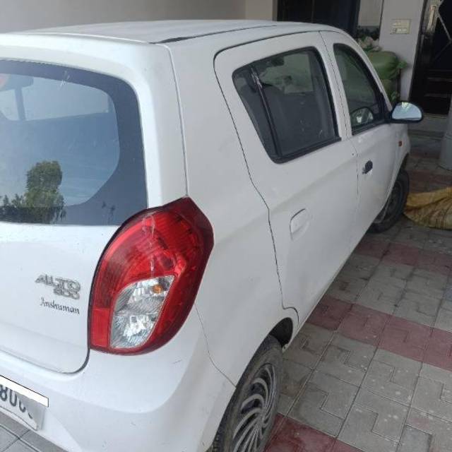 https://images10.gaadi.com/usedcar_image/4151311/original/processed_b3a47561-ff73-43ec-907d-76a7fa51c557.jpg?imwidth=6400