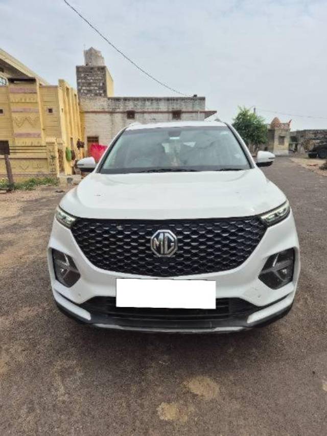 https://images10.gaadi.com/usedcar_image/4151528/original/processed_8ba0c8b4-ef31-4659-a1b4-b1e1ddf9653b.jpg?imwidth=6400