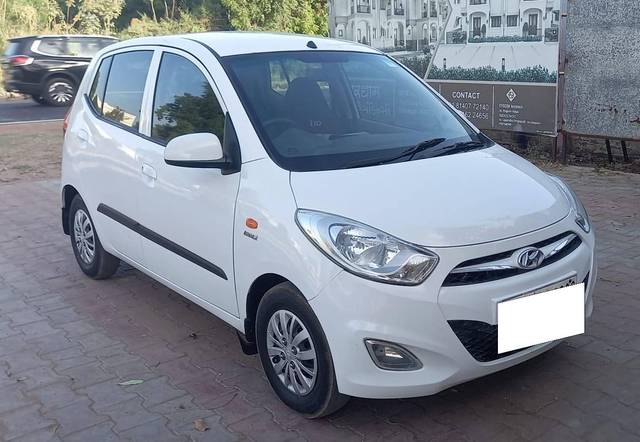 https://images10.gaadi.com/usedcar_image/4151535/original/processed_5a2b3e19-50bd-4c54-89f9-81c602e54546.jpg?imwidth=6400