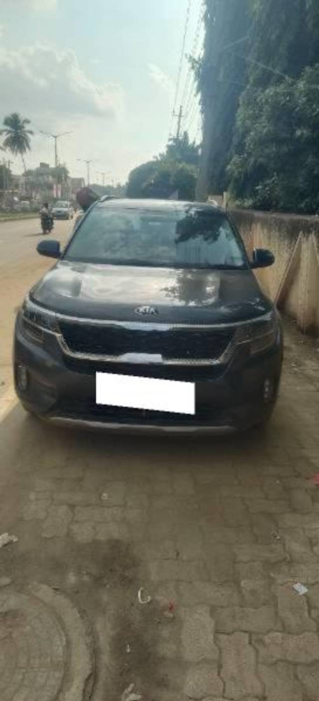 https://images10.gaadi.com/usedcar_image/4151571/original/processed_a2e9809c-3079-4446-bec1-af5cbca11d96.jpg?imwidth=6400