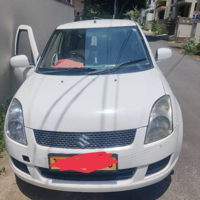 https://images10.gaadi.com/usedcar_image/4151630/original/processed_e49efe1b-f3ba-4739-9c3c-7d74d2647350.jpg?imwidth=6402