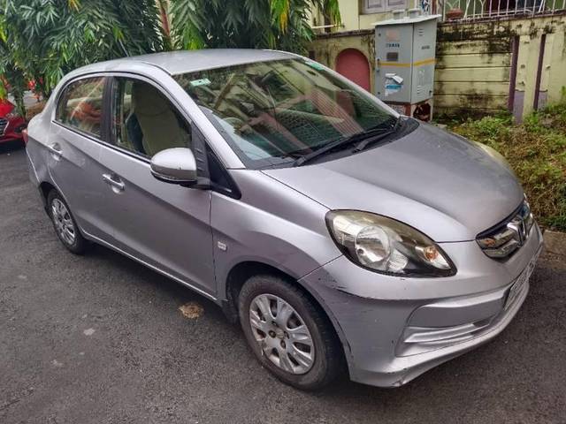 https://images10.gaadi.com/usedcar_image/4151650/original/processed_ac15638e-ff4b-4538-971a-b6cd440ae093.jpg?imwidth=6400