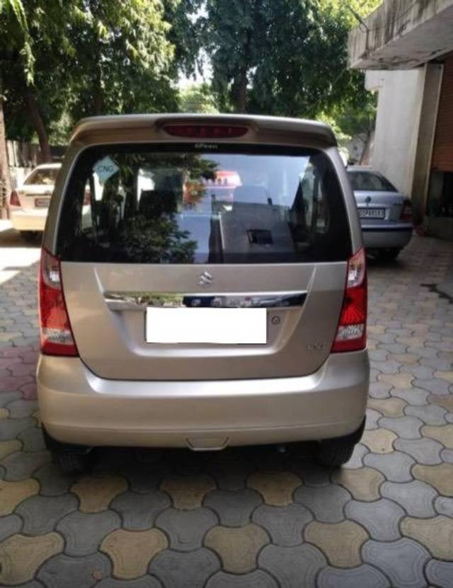 https://images10.gaadi.com/usedcar_image/4151832/original/processed_04e3f70b-bba0-4263-a2f2-f9e05216ee77.jpeg?imwidth=6401