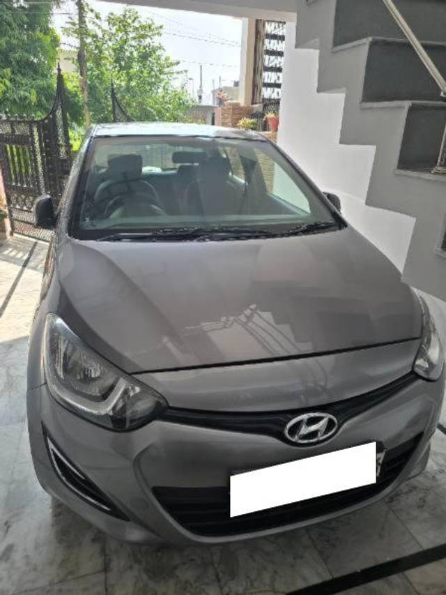 https://images10.gaadi.com/usedcar_image/4151890/original/processed_4ac0bcad-261a-4889-81a0-be071448ce5f.jpg?imwidth=6400