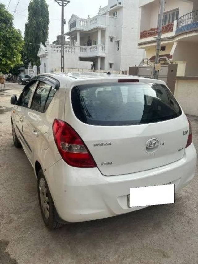 https://images10.gaadi.com/usedcar_image/4151956/original/processed_4ca0f9f5-2a32-4e7a-a9d3-e6168c2f30a5.jpg?imwidth=6402