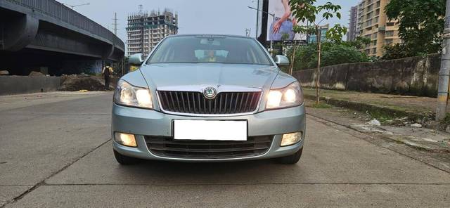 https://images10.gaadi.com/usedcar_image/4151996/original/processed_318a814f1c4cf8b29e3b388eb216160f.jpeg?imwidth=6400