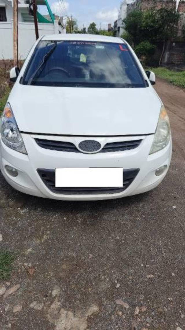 https://images10.gaadi.com/usedcar_image/4152137/original/processed_012e0d06-a931-4b58-8604-b62fae48e69e.jpg?imwidth=6400