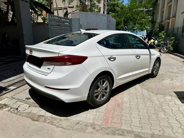 https://images10.gaadi.com/usedcar_image/4152187/original/7400771499f5b692068b41f6c873072b.jpg?imwidth=6401