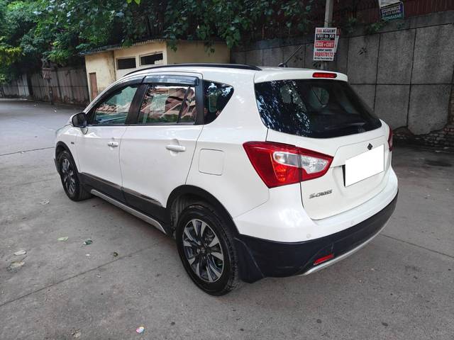 https://images10.gaadi.com/usedcar_image/4152233/original/processed_099128baff606bcb98eaa1d1d20bedff.jpg?imwidth=6402