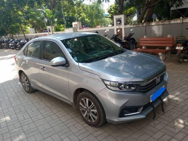 https://images10.gaadi.com/usedcar_image/4152244/original/processed_d09a7071-bd83-498a-bcd0-d5489d5b5416.jpg?imwidth=6400