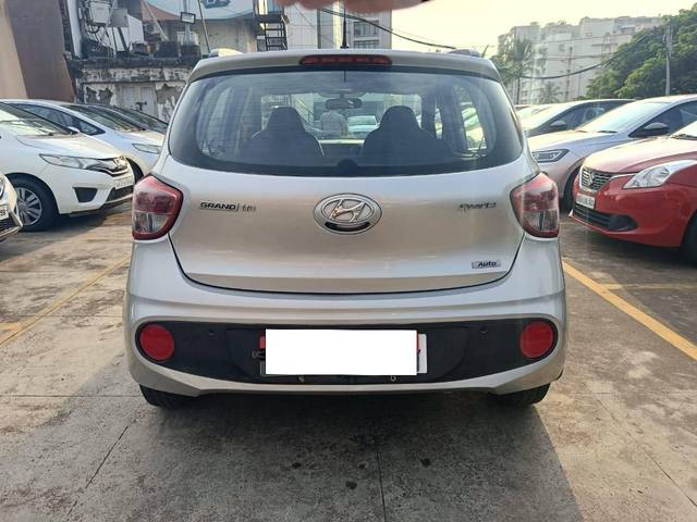 https://images10.gaadi.com/usedcar_image/4152268/original/processed_99b0d893d161342789c8d89d514568f7.jpg?imwidth=6401