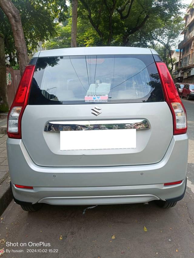 https://images10.gaadi.com/usedcar_image/4152301/original/processed_c3572e2343011bb5d79341ee90fd5885.jpg?imwidth=6402