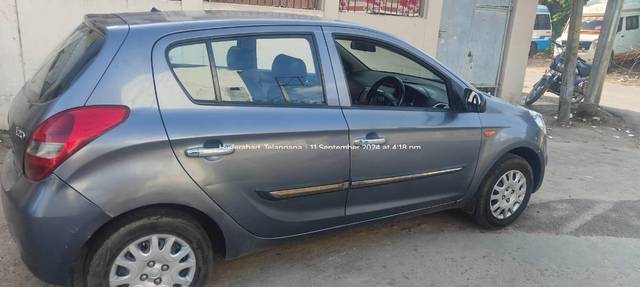 https://images10.gaadi.com/usedcar_image/4152314/original/processed_4ec600f5-c1a2-425e-86d4-8b9eb13ea9c7.jpg?imwidth=6402