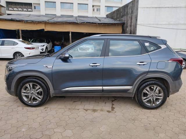 https://images10.gaadi.com/usedcar_image/4152338/original/processed_cde1c585fd60c57d93ff1d7293278c4e.jpeg?imwidth=6402