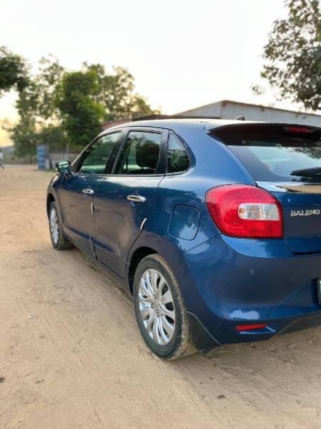 https://images10.gaadi.com/usedcar_image/4152376/original/processed_e33e2655-76d8-41e7-845b-f665fdcfe99f.jpg?imwidth=6402