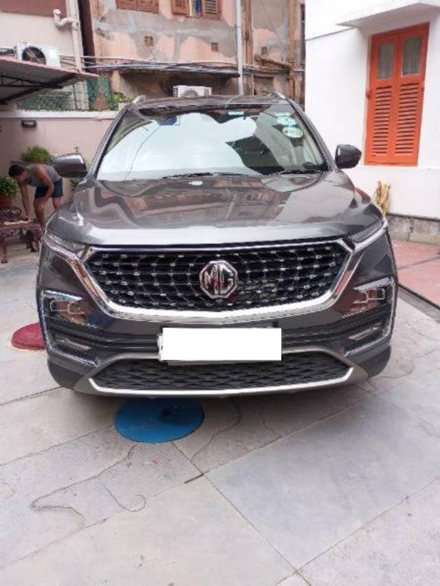 https://images10.gaadi.com/usedcar_image/4152390/original/processed_369c7680-2a9f-41b2-9c35-71c87cdf849b.jpg?imwidth=6400