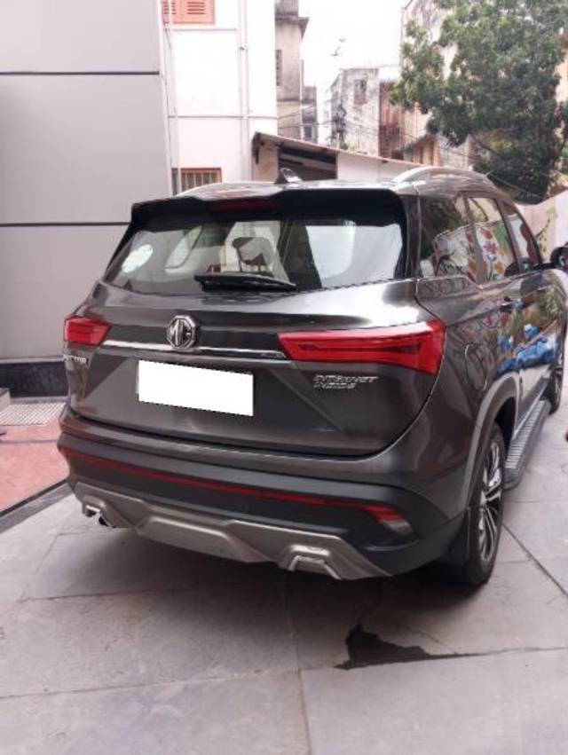 https://images10.gaadi.com/usedcar_image/4152390/original/processed_9a902aab-5f5d-48d1-9bdc-62917c36ac87.jpg?imwidth=6402