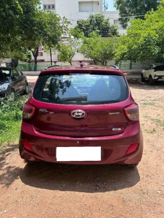 https://images10.gaadi.com/usedcar_image/4152466/original/processed_61a4faa5-de1e-4fef-a21e-471db2a2b542.jpeg?imwidth=6402