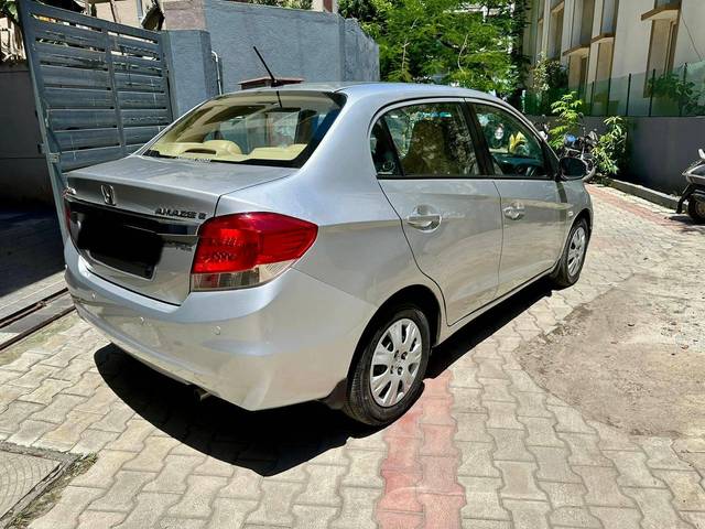 https://images10.gaadi.com/usedcar_image/4152539/original/processed_128d051241350bc5065d038b668af975.jpg?imwidth=6401