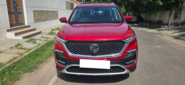 https://images10.gaadi.com/usedcar_image/4152558/original/processed_7f2505a3490b09913c96efa197a82dd8.jpg?imwidth=6400