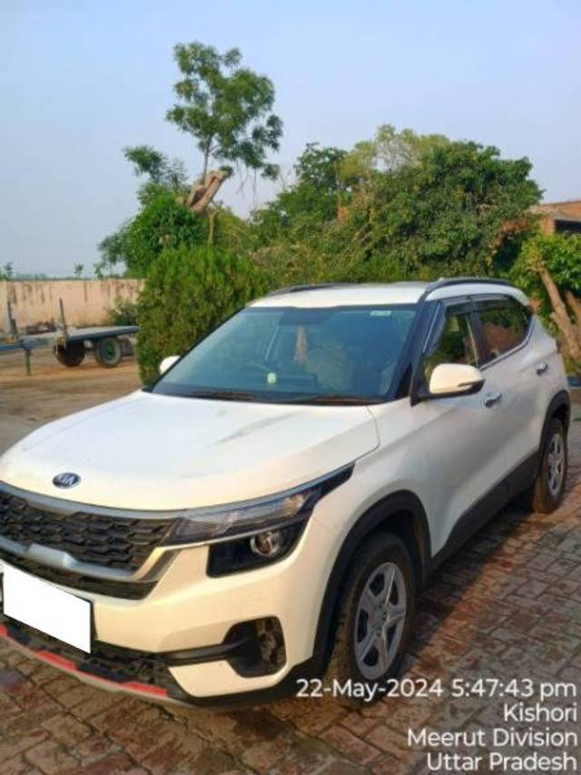 https://images10.gaadi.com/usedcar_image/4152611/original/processed_a89dc2bc-a183-4eac-b387-3cbd5642f226.jpg?imwidth=6402