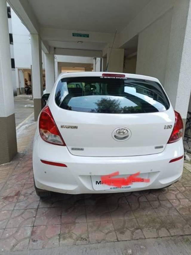 https://images10.gaadi.com/usedcar_image/4152697/original/processed_72fdeba4-367a-4384-aefa-779775269587.jpg?imwidth=6401